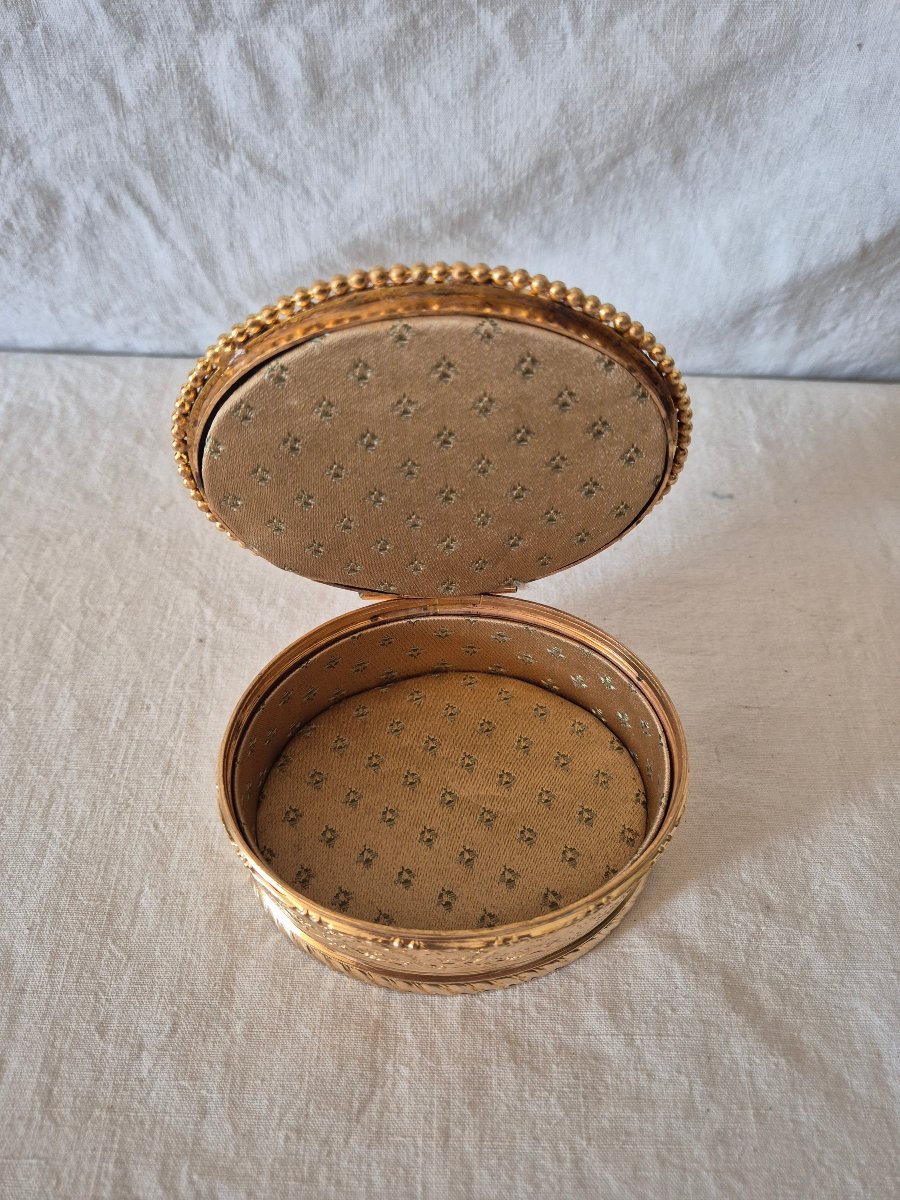 Napoleon III Gilt Bronze Oval Jewelry Box With Country Scene Medallion 18th Century-photo-1