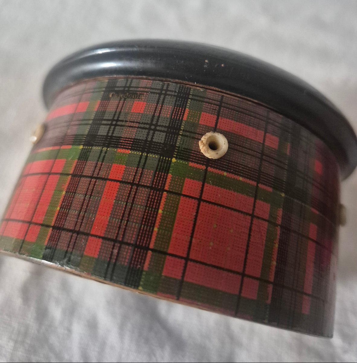 Sewing Special: 19th Century Tartan Thread Winder Box-photo-3