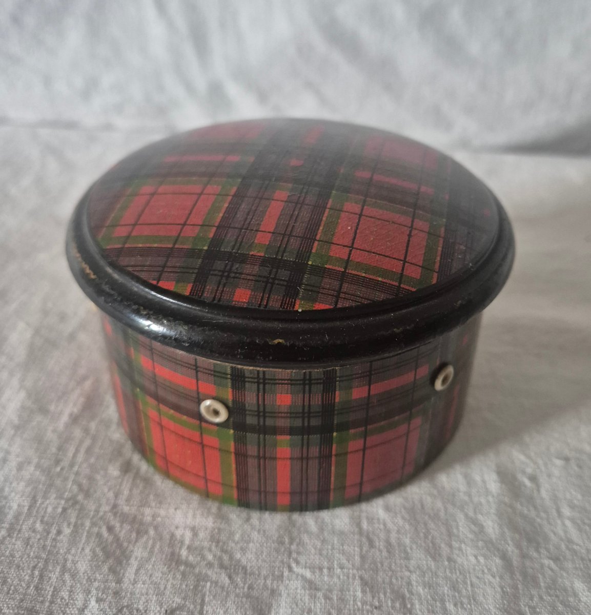 Sewing Special: 19th Century Tartan Thread Winder Box