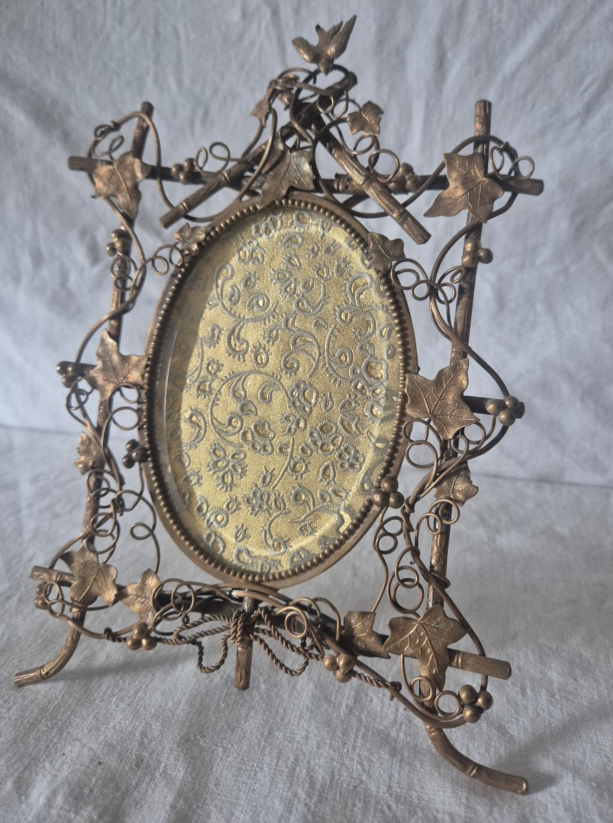 Naturalist Ormolu Photo Frame With Oval View Circa 1900