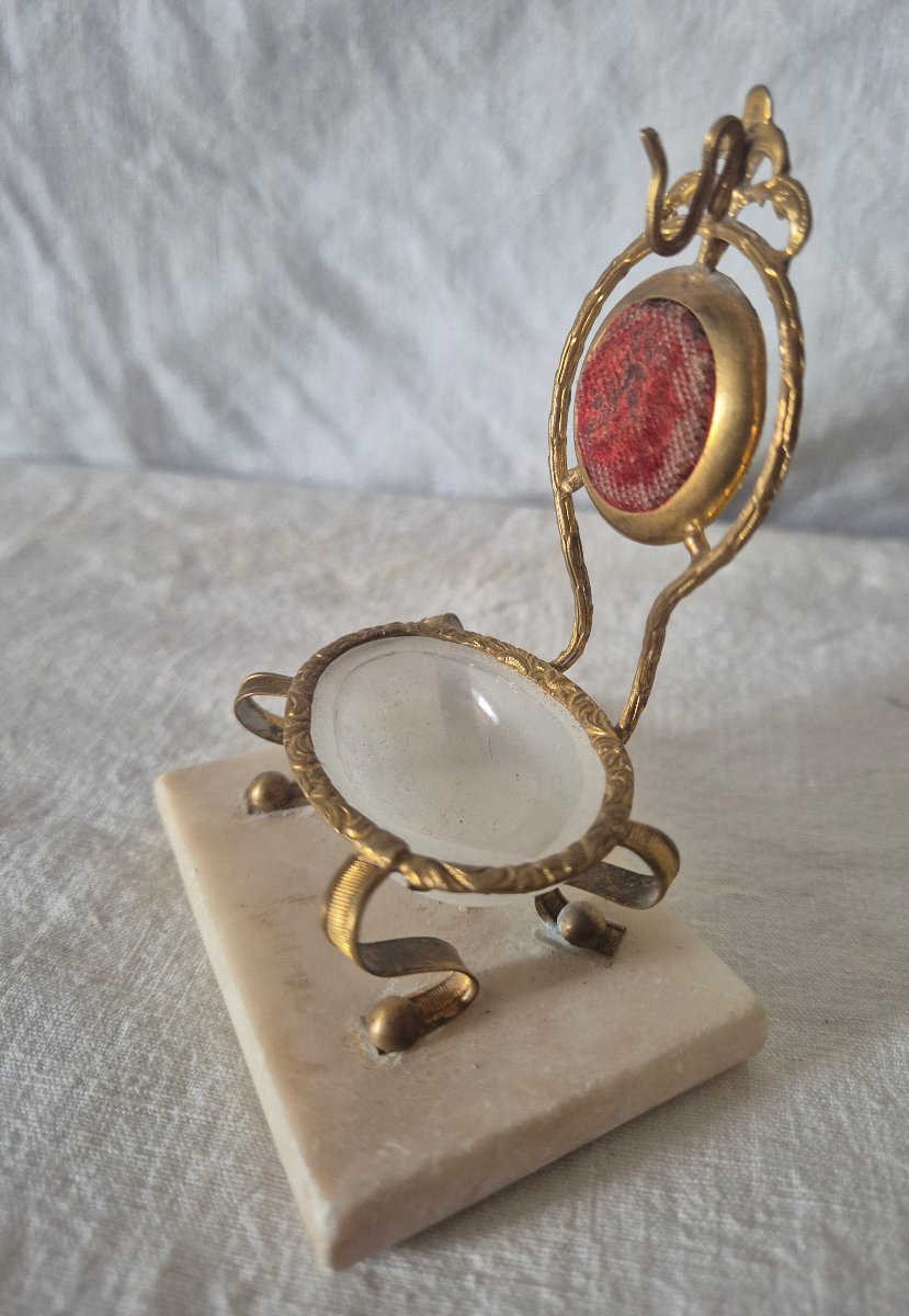 Baguier porte montre pour femme Napoléon III en opaline et pomponne doré 