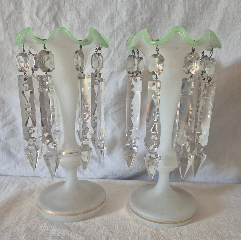 Pair Of Pineapple Holders In White Granite Opaline With Baccarat Knife Pendants