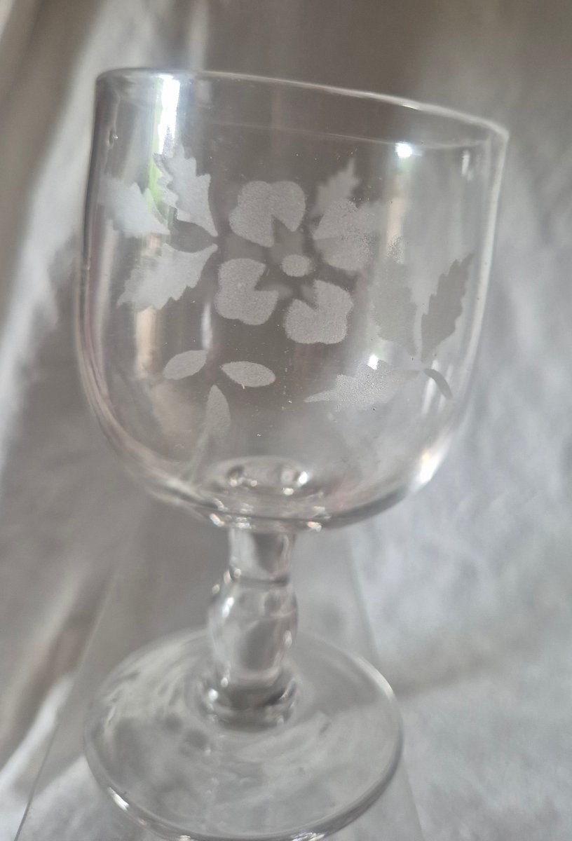 Série de huit verres ballon gravés de fleurs du XIXème siècle -photo-4