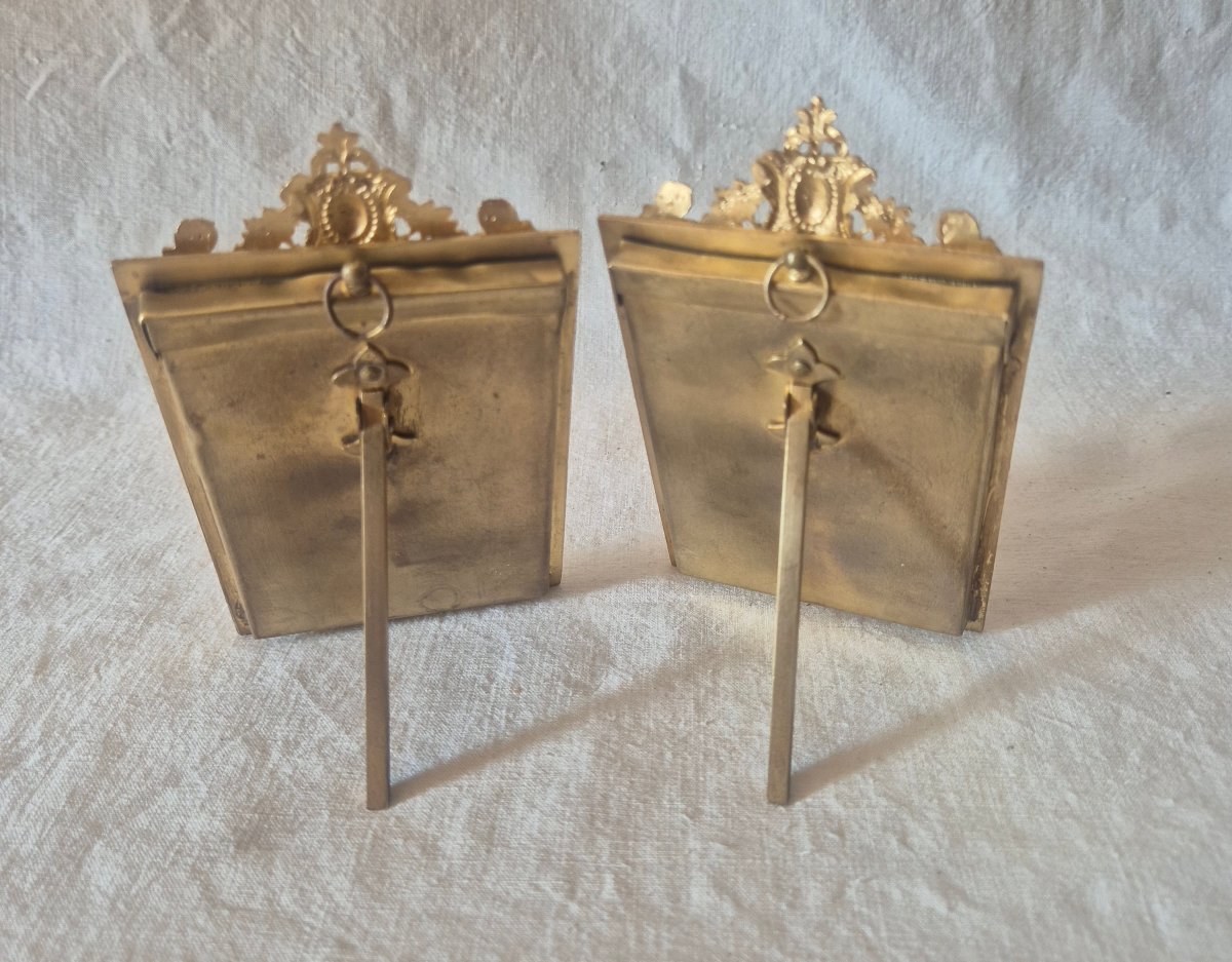 Pair Of 19th-century Gilt-bronze Photo Frames In Business-card Size -photo-1