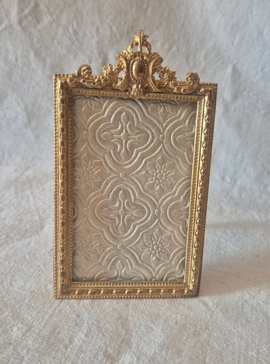 Pair Of 19th-century Gilt-bronze Photo Frames In Business-card Size -photo-2