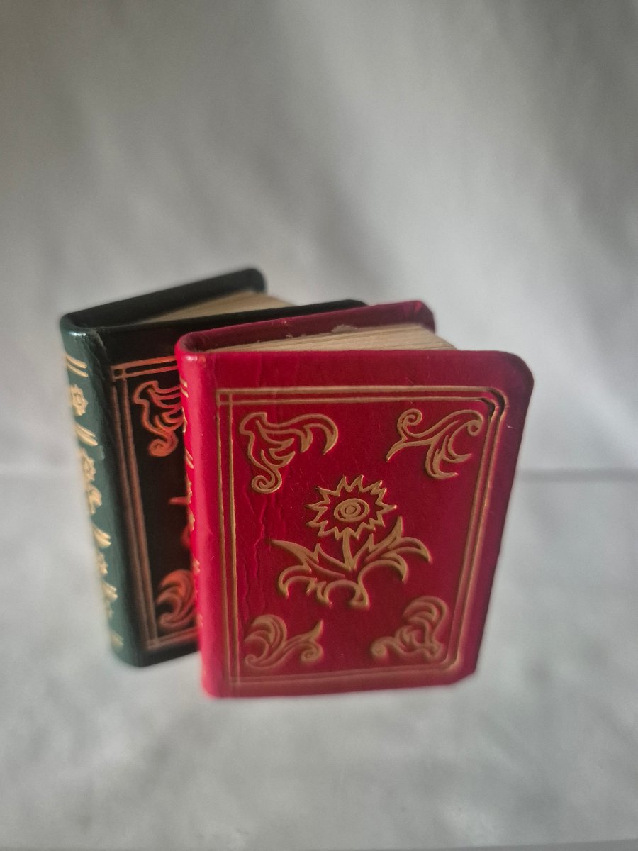 2 livres miniatures  en cuir 4.5 x 3.5 cm de 1966 sur le Périgord et sur sa gastronomie-photo-3