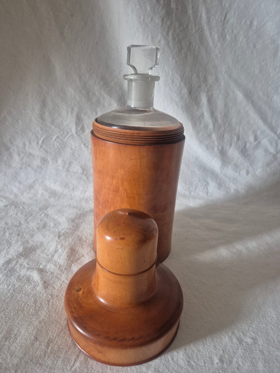Large Travel Case For A Bottle, Made Of Turned Boxwood, With Its 19th-century Bottle-photo-1