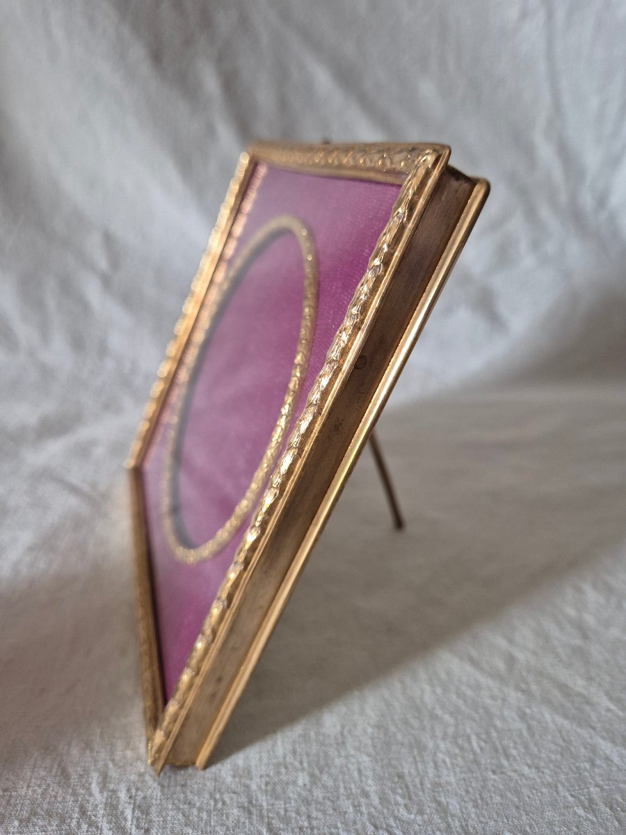 Square, Gold-plated Bronze Photo Frame With A Round Opening And A Marie Louise-style Moiré Finish-photo-2