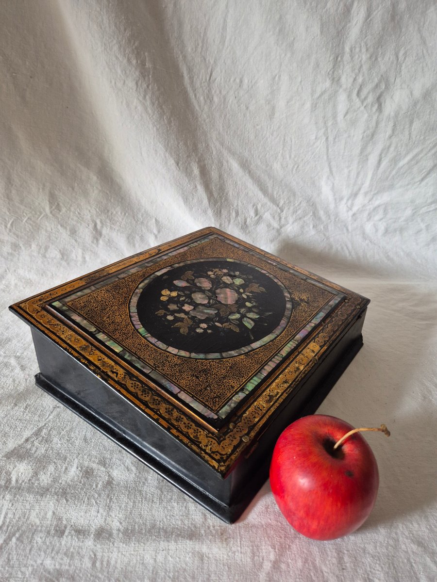 Écritoire Napoléon III en papier mâché et marqueterie de nacre -photo-4