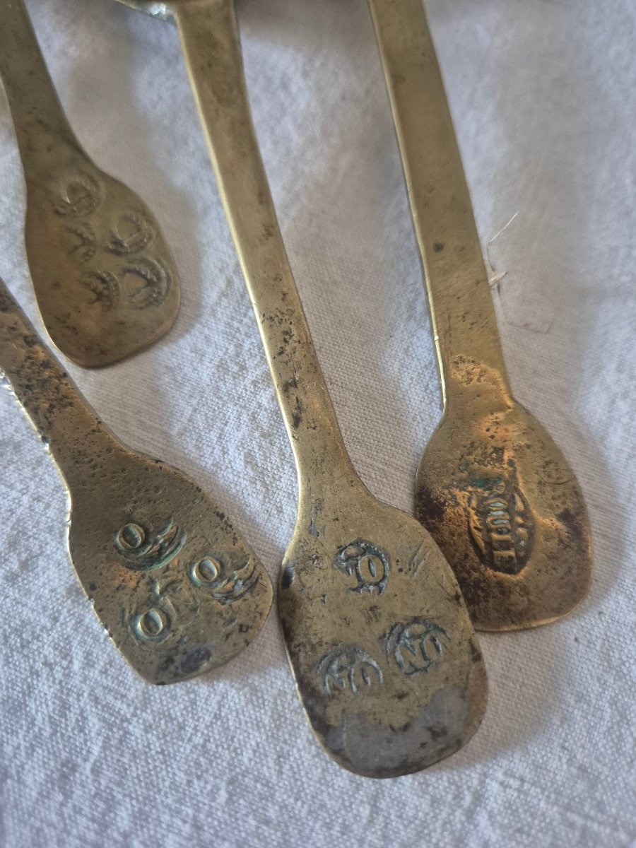 Set Of Eight 18th-century Convent Dining Spoons -photo-1