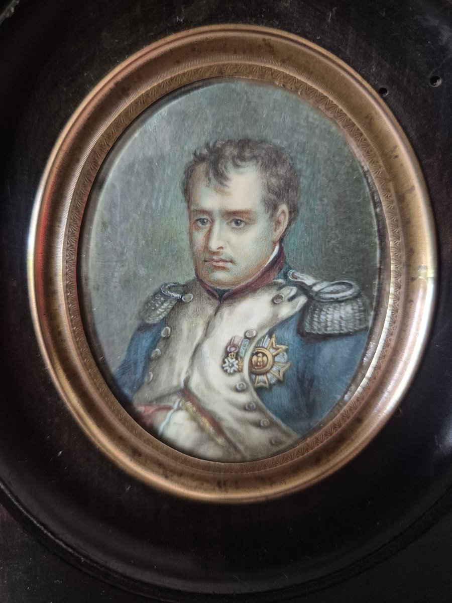 Miniature ovale de Napoléon Bonaparte dans son cadre en bois du XIXème siècle -photo-4
