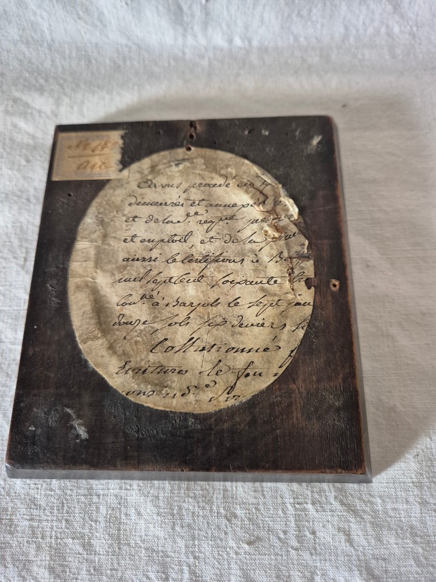 Miniature ovale de Napoléon Bonaparte dans son cadre en bois du XIXème siècle -photo-1