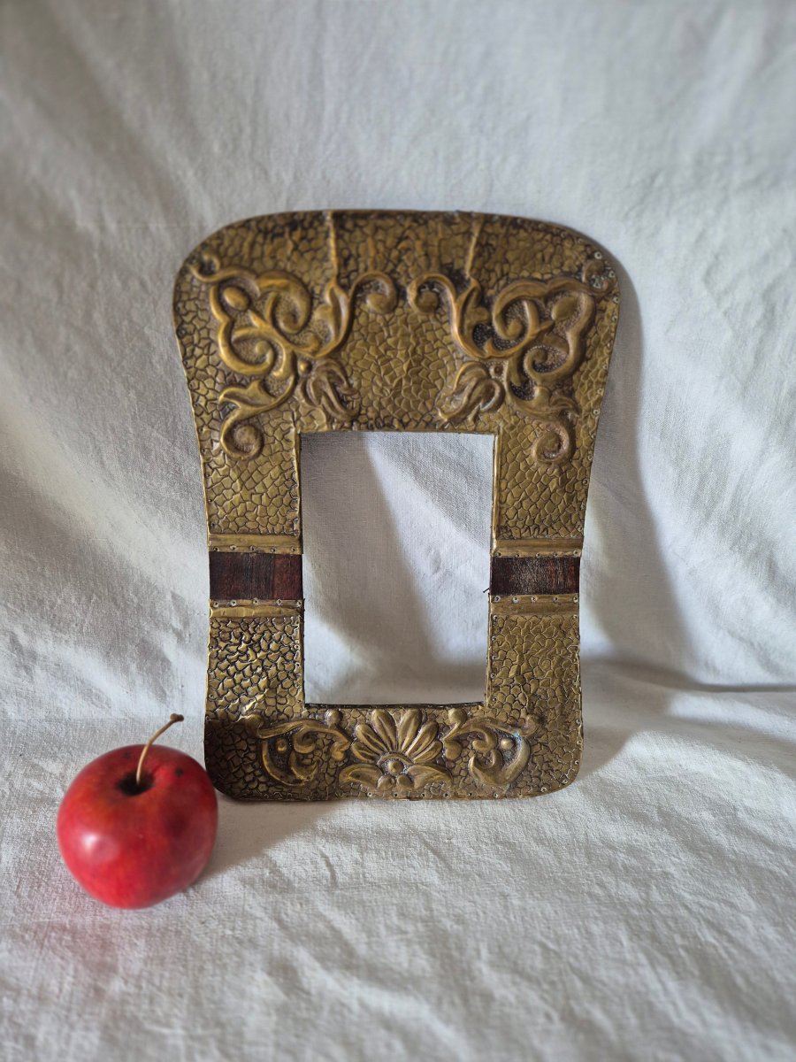 Arts & Crafts Frame With Embossed Design, 24 X 34 Cm -photo-2