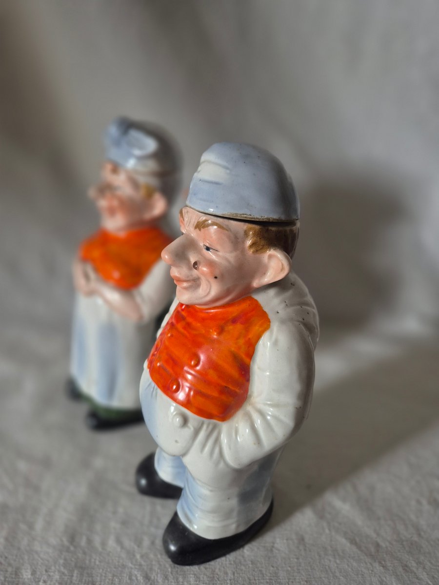 2 Anthropomorphic Bottles Depicting A Couple Of Simple-looking Farmers-photo-4