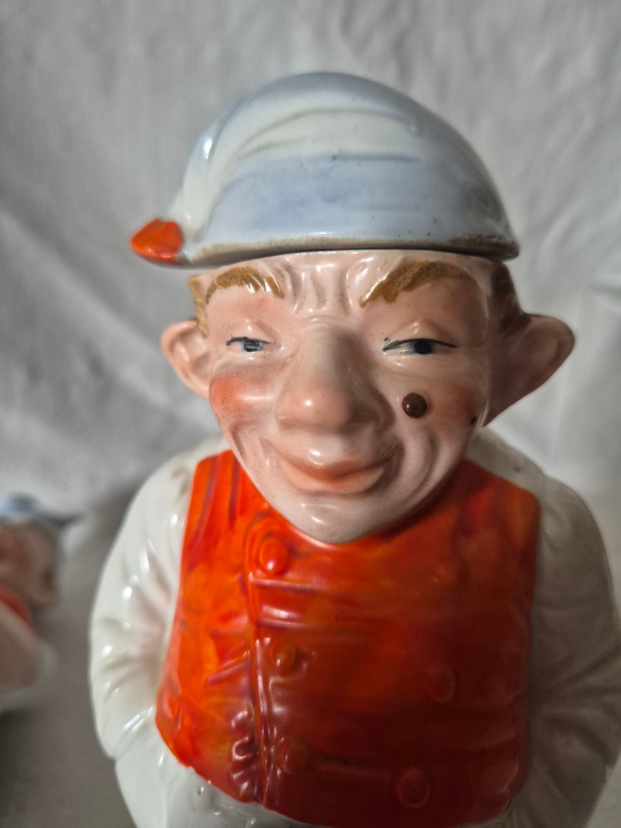 2 Anthropomorphic Bottles Depicting A Couple Of Simple-looking Farmers-photo-1
