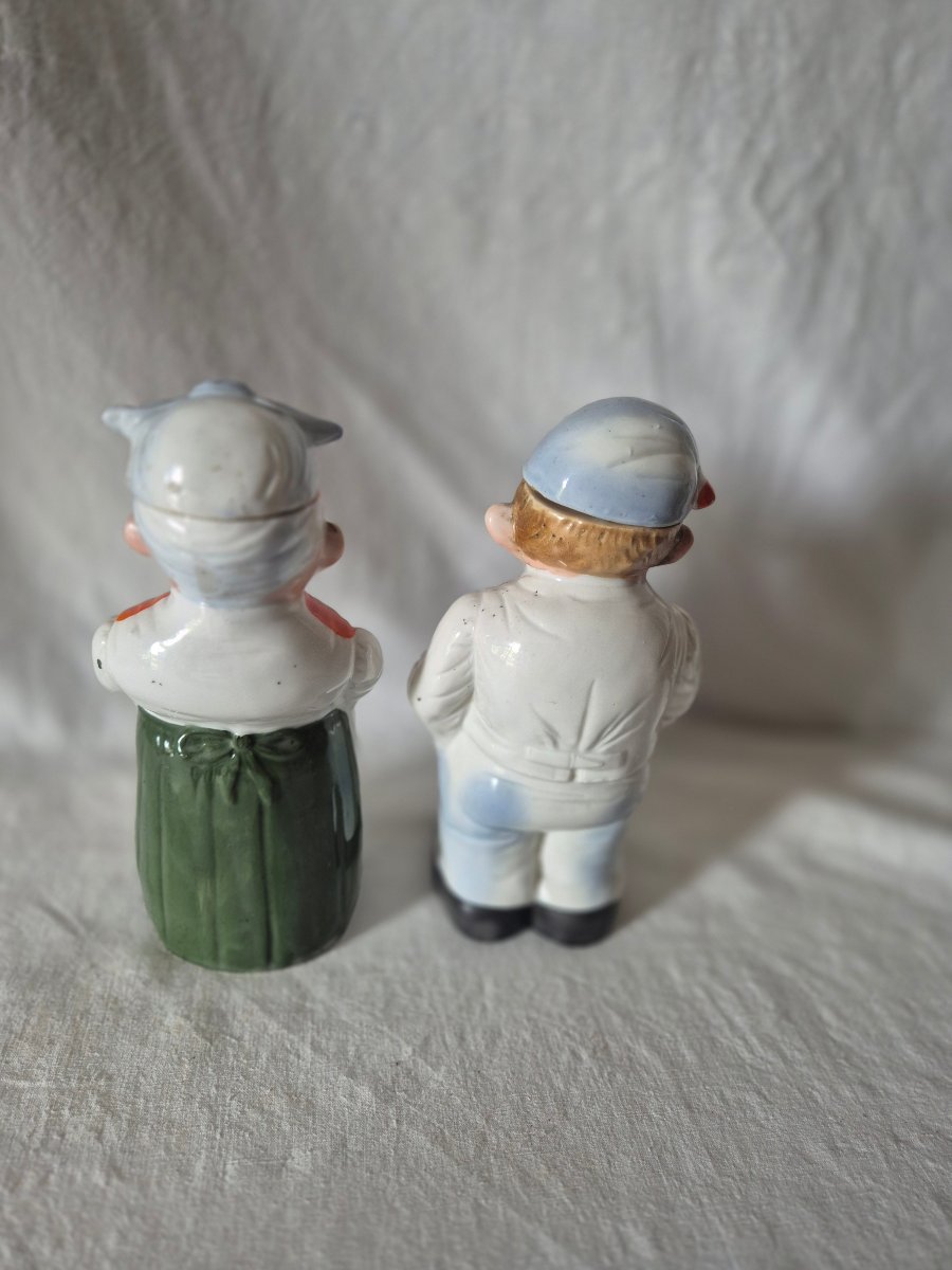 2 Anthropomorphic Bottles Depicting A Couple Of Simple-looking Farmers-photo-6
