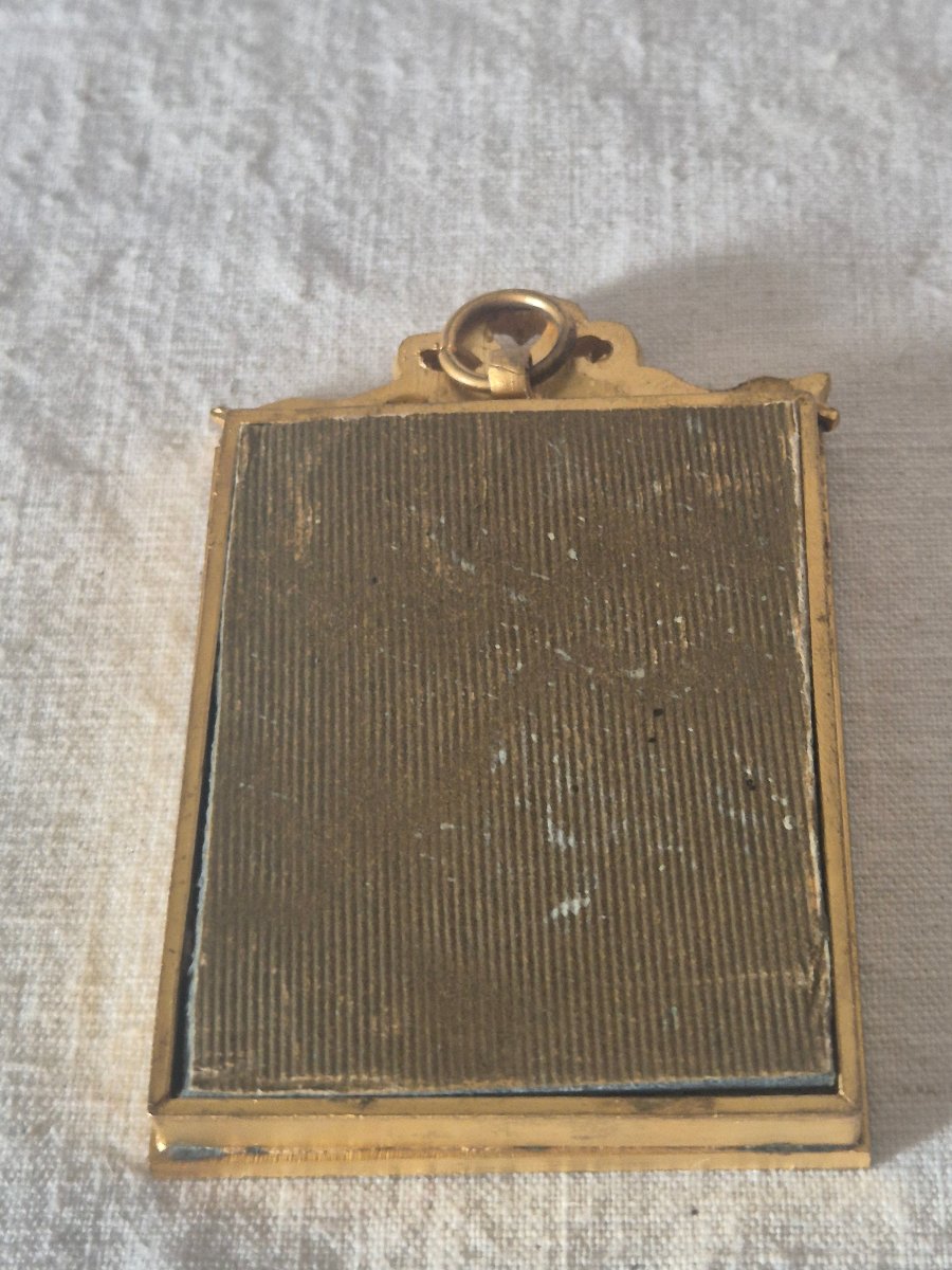 Portrait miniature d'homme à la médaille sur ivoire.  École Française vers 1820-photo-3