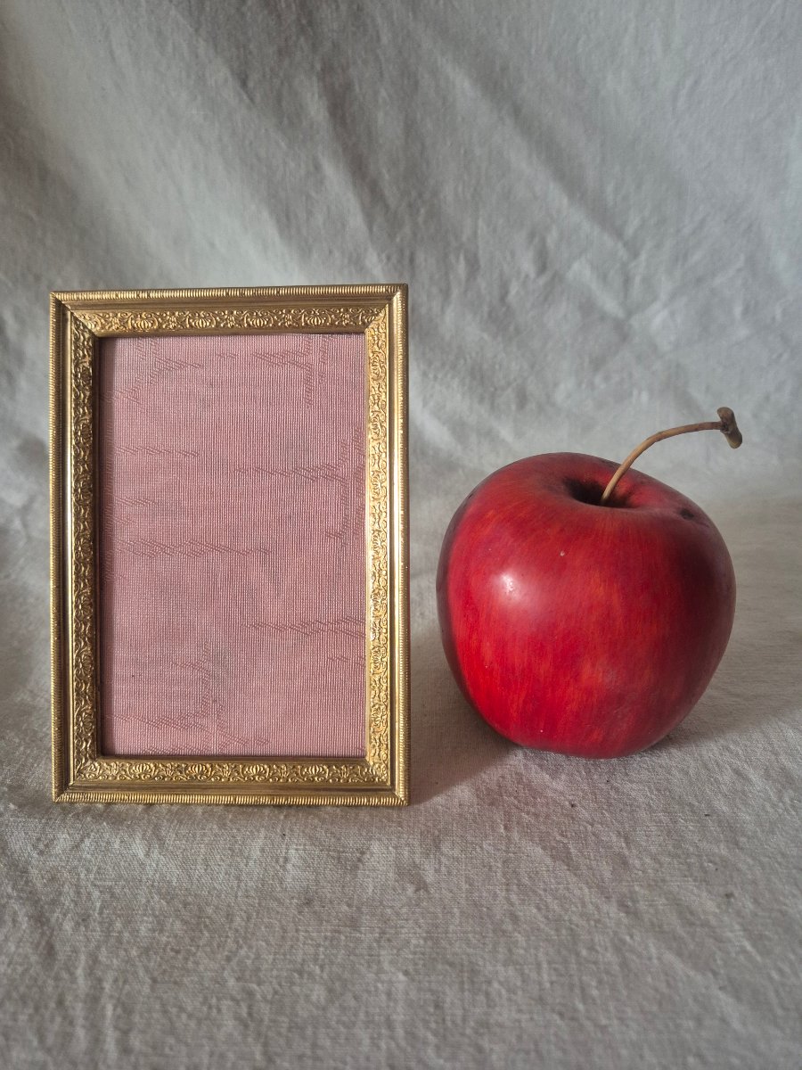 Late 19th-century Gilded Bronze Photo Frame, Business Card Size -photo-2