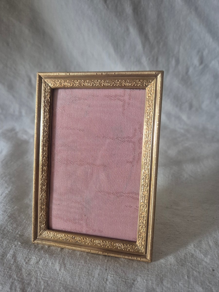 Late 19th-century Gilded Bronze Photo Frame, Business Card Size -photo-3