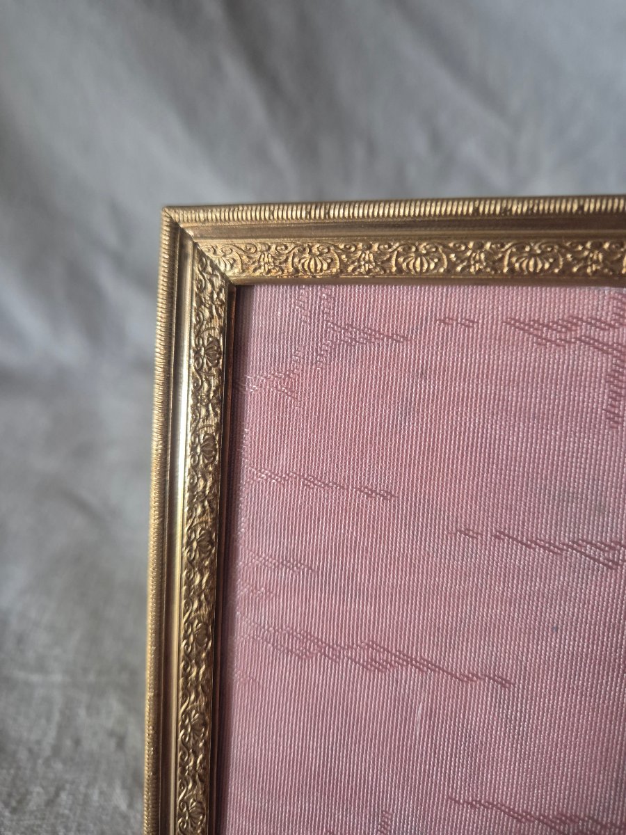Late 19th-century Gilded Bronze Photo Frame, Business Card Size -photo-4