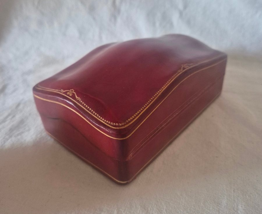 Coffret  en cuir rouge bordeaux et dorures au fer de Florence,  Italie -photo-4