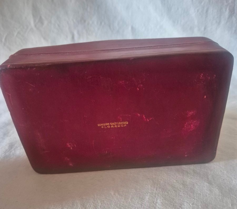 Coffret  en cuir rouge bordeaux et dorures au fer de Florence,  Italie -photo-4