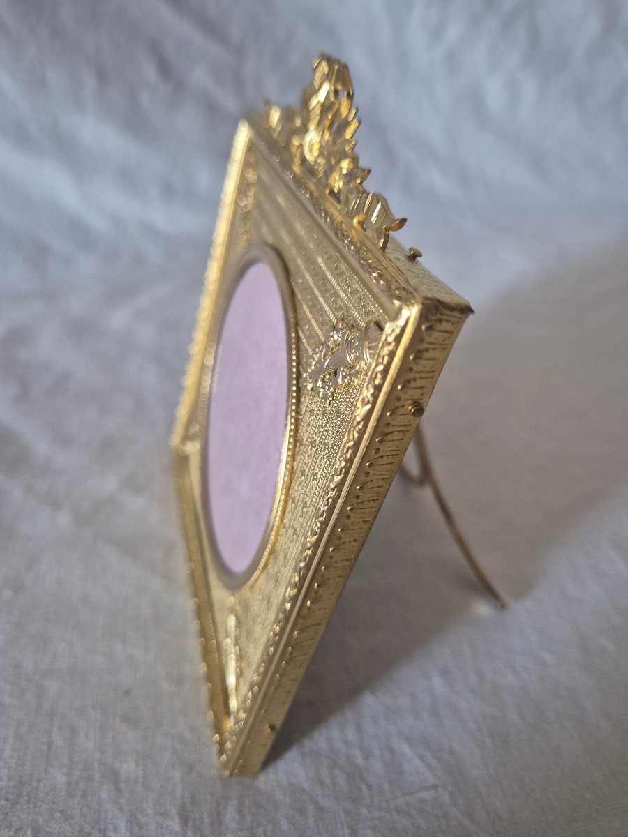 19th-century Gilded Bronze Square Frame With A Round Opening And Gilded Bronze Mat -photo-4