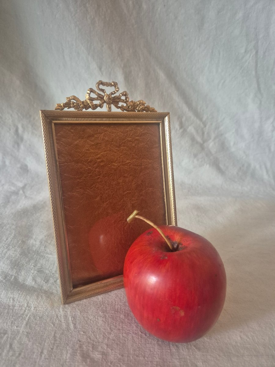 19th-century Album-sized Gilded Bronze Picture Frame -photo-2