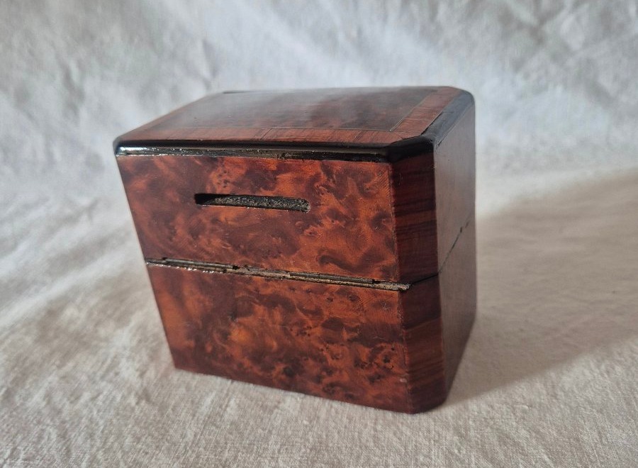 19th-century Wood-veneer Chest With Drawers -photo-2