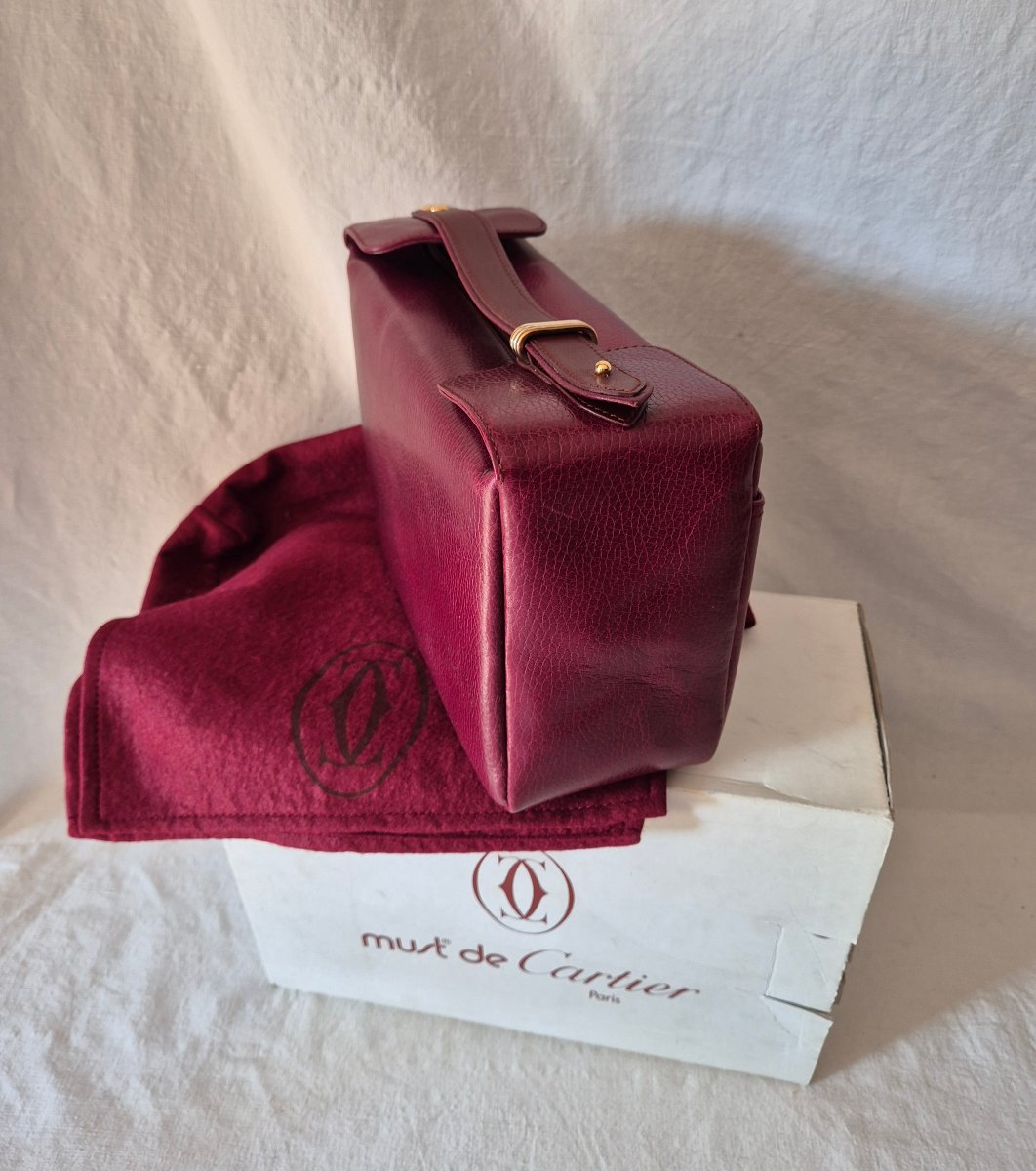 Cartier "must" Toiletry Bag In Bordeaux Leather With Trinity Ring Motif, Circa 1990-photo-5