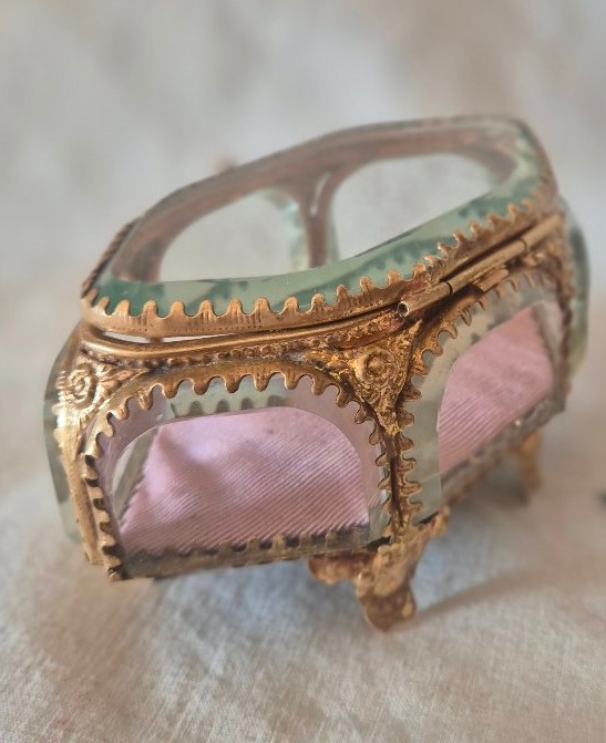 Boîte coffret à bijoux Napoléon III en verre à chanfrein et pomponne -photo-1