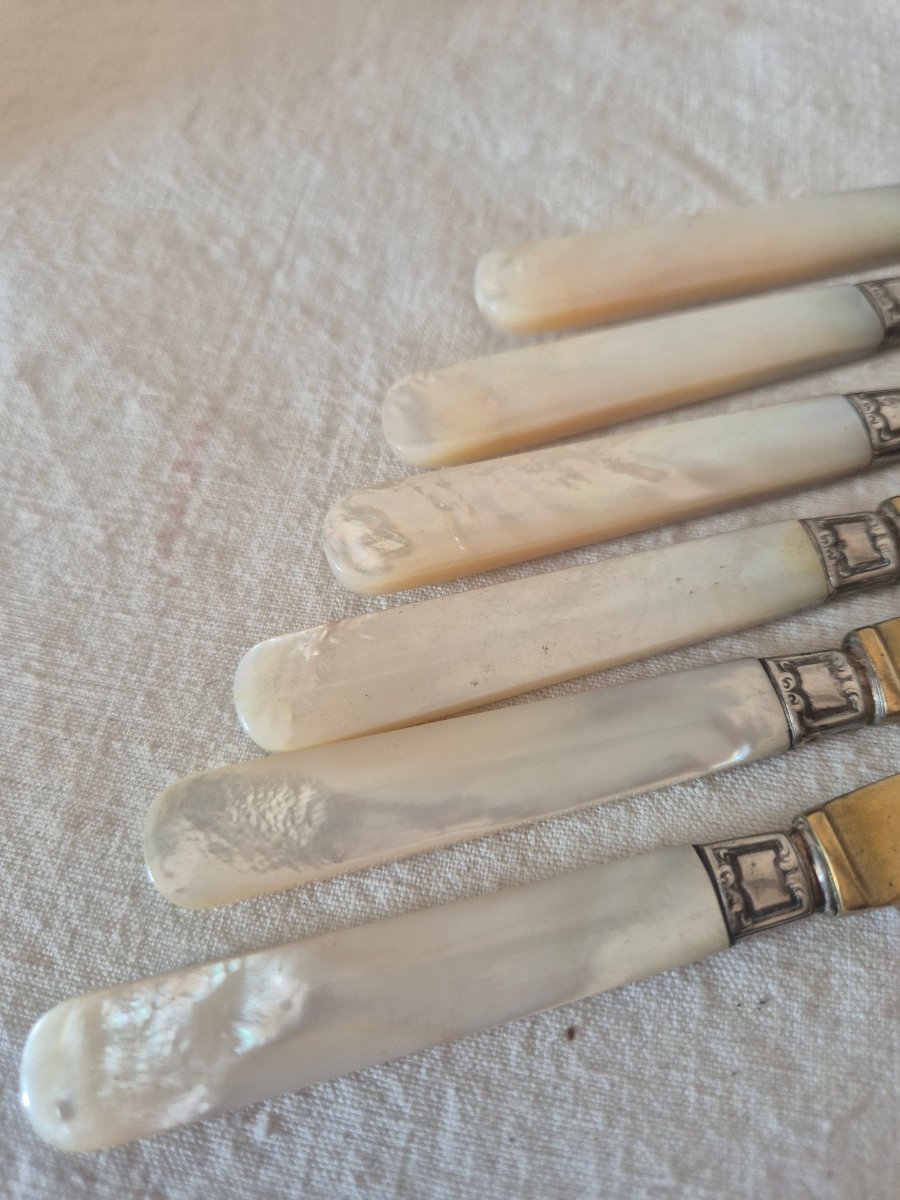 A Set Of Six Knives And Six Forks Made Of Mother-of-pearl, Silver, And Gilded Metal. -photo-1