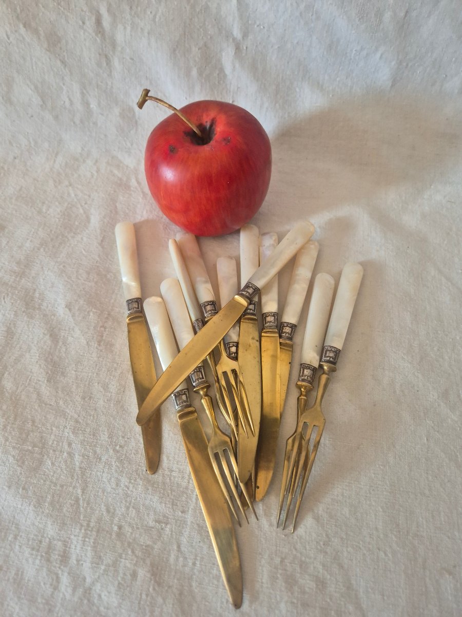 A Set Of Six Knives And Six Forks Made Of Mother-of-pearl, Silver, And Gilded Metal. -photo-4