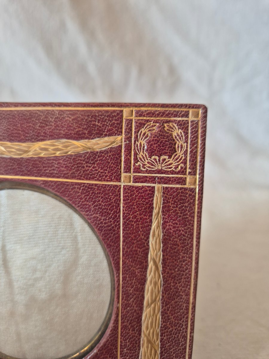 Square Photo Frame In Pink Embossed Leather With Gold-embossed Empire-style Decoration By Williams & Co., London-photo-4