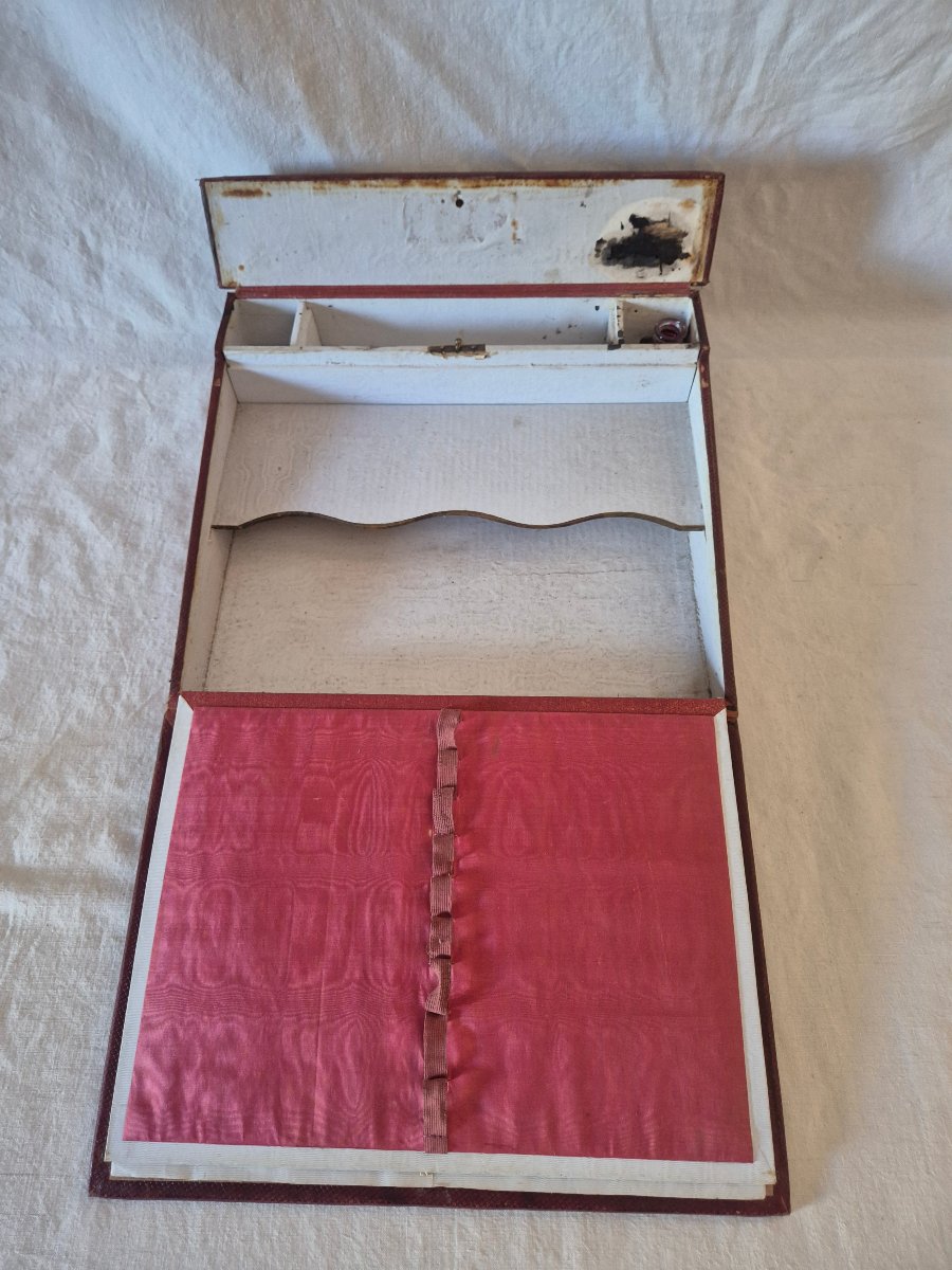Second Empire-style Travel Writing Case In Embossed Tan Leather -photo-3