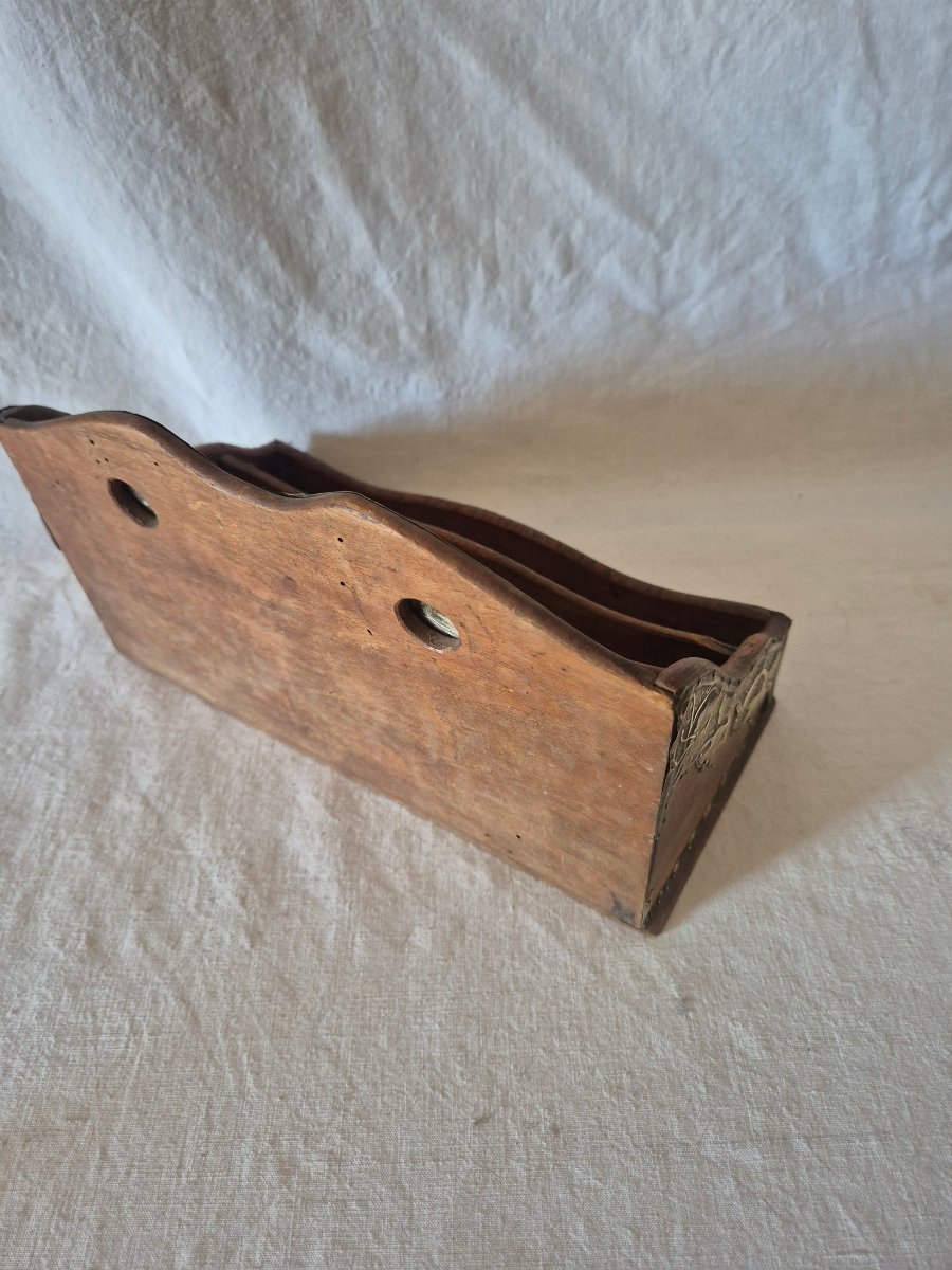 Porte courrier classeur Art Nouveau en bois et feuilles de laiton enchassant des pierres rouges-photo-4