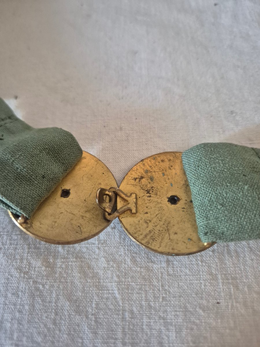 Paire de boucles de ceinture rondes aux fleurs de lys-photo-1