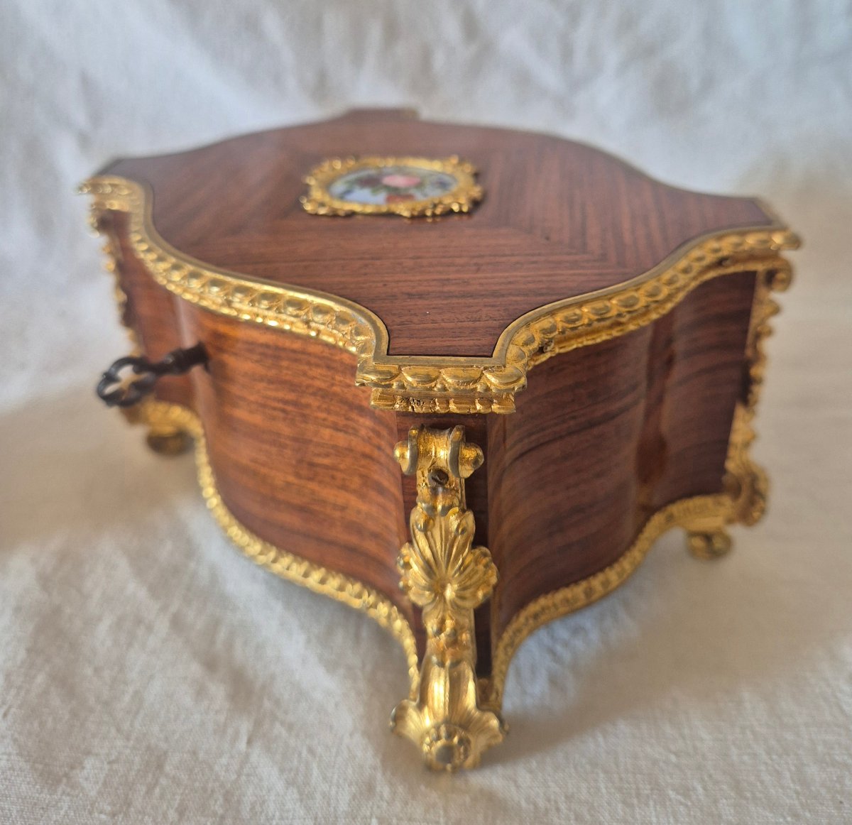 Exquisite Rosewood And Bronze Box With An Early 19th-century Enameled Porcelain Medallion -photo-1