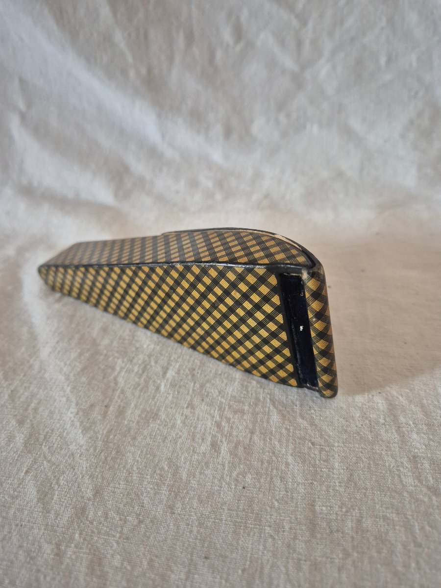 Étui de couture pour ciseaux dans un tartan jaune et noir,  Mauchline, Ecosse XIXème siècle -photo-2