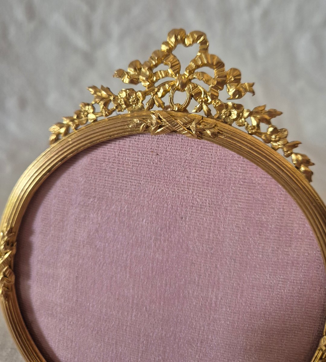 Round, Gilded Bronze Napoleon III Photo Frame -photo-4