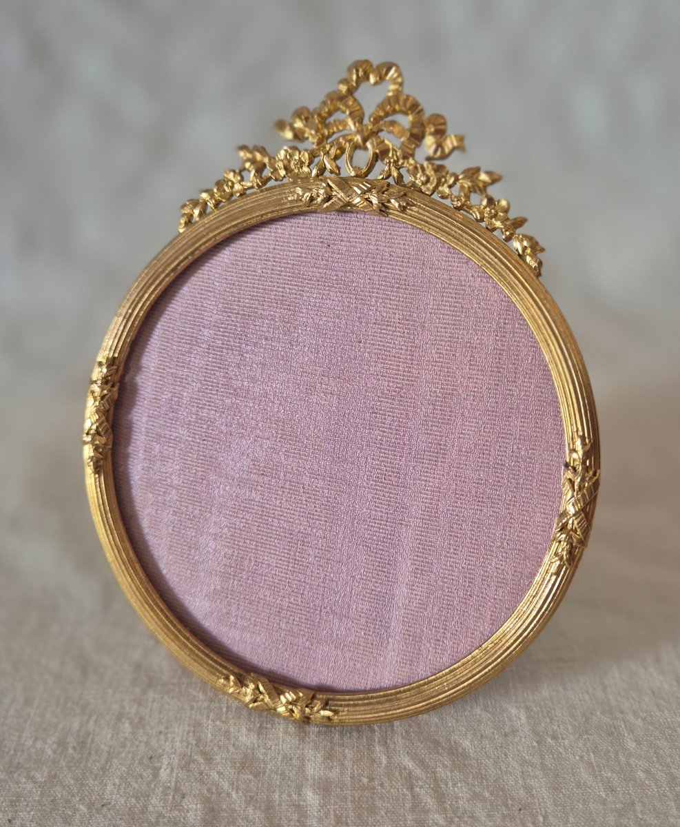 Round, Gilded Bronze Napoleon III Photo Frame 