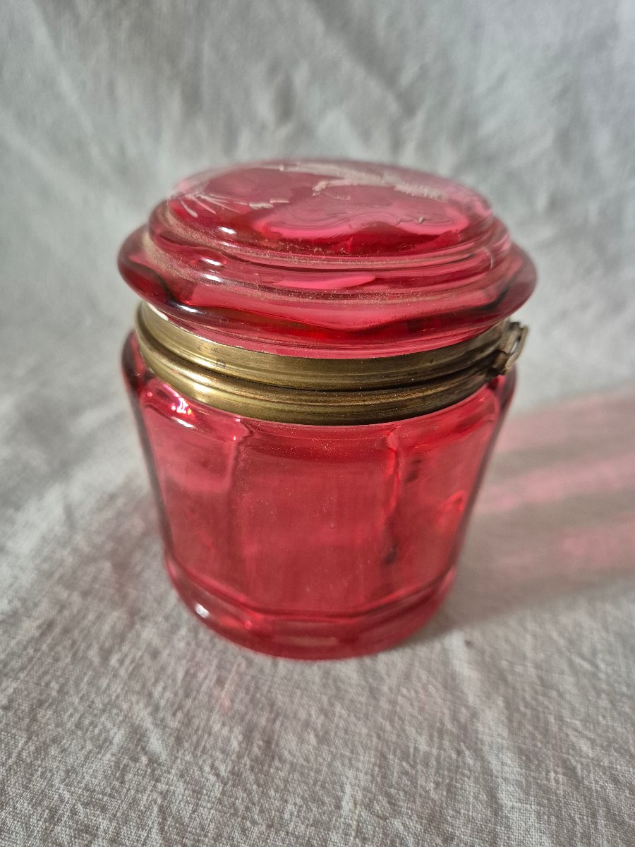 Boîte bonbonnière en verre rouge émaillé "Mary Gregory" du XIXème siècle -photo-2