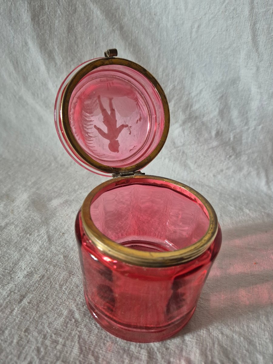 Boîte bonbonnière en verre rouge émaillé "Mary Gregory" du XIXème siècle -photo-4