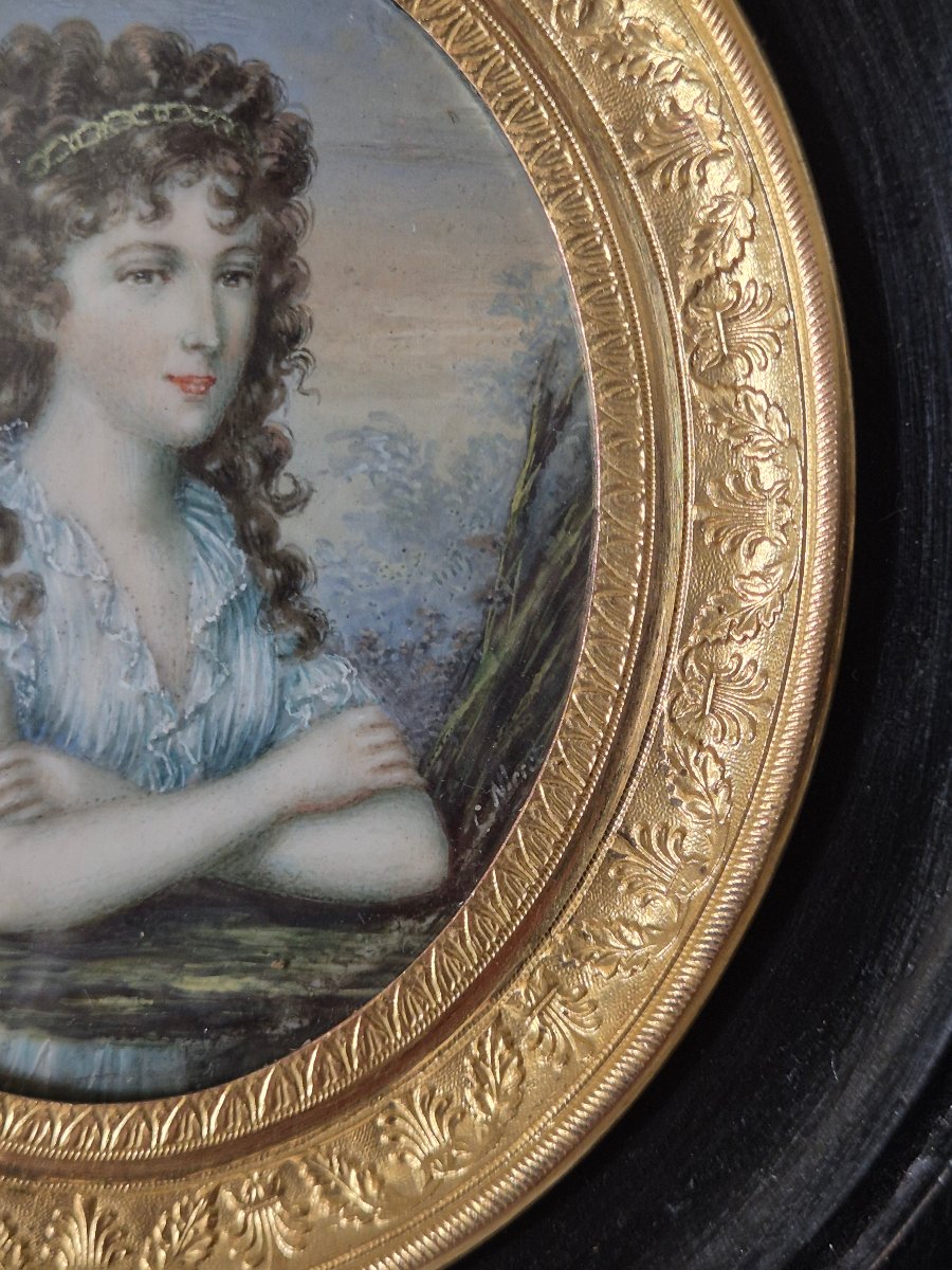 19th-century Oval Ivory Miniature Of A Young Girl, Set In A Wooden And Bronze Frame -photo-1