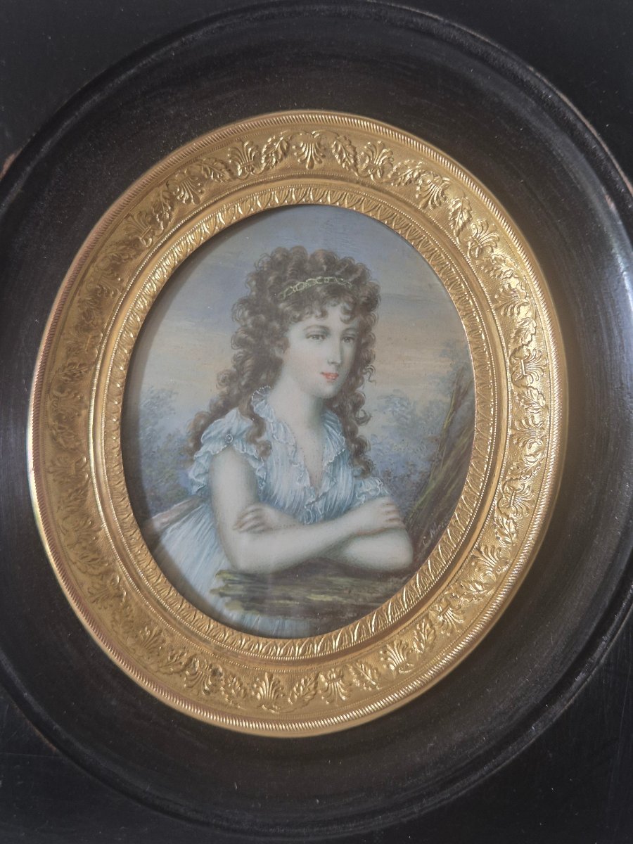 19th-century Oval Ivory Miniature Of A Young Girl, Set In A Wooden And Bronze Frame 