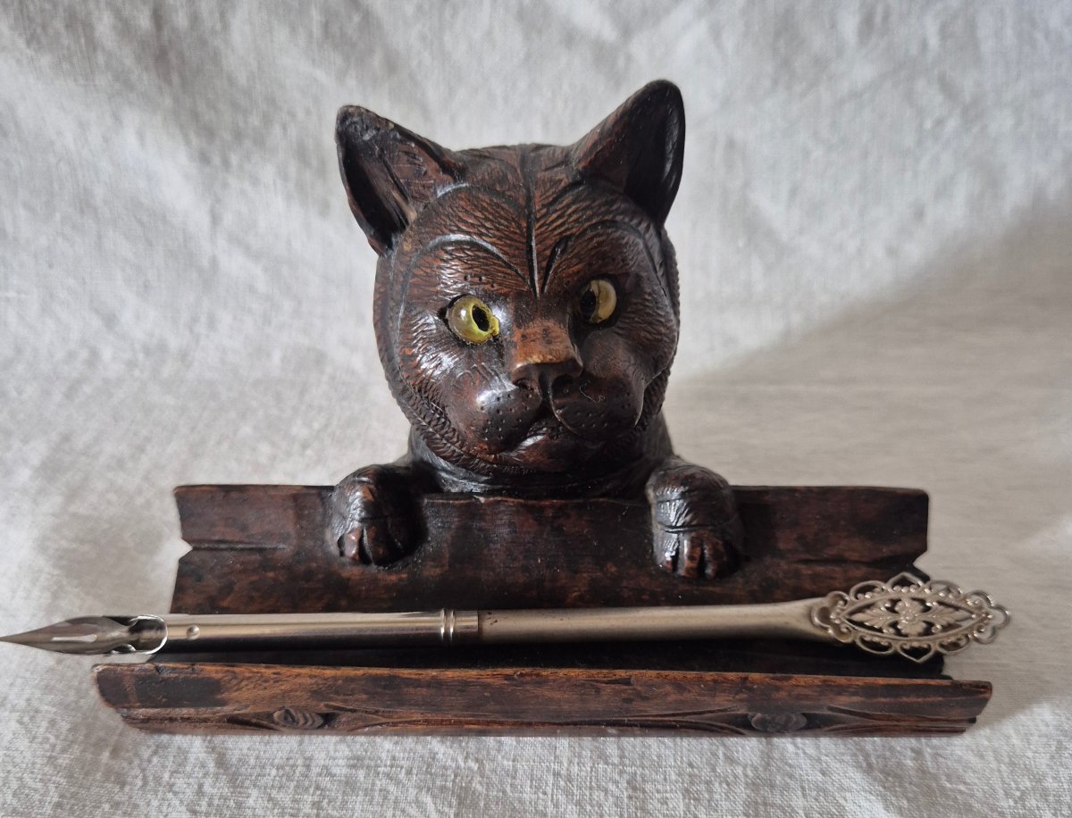 "black Forest" Cat Inkwell Made Of Carved Linden Wood With Glass Eyes 