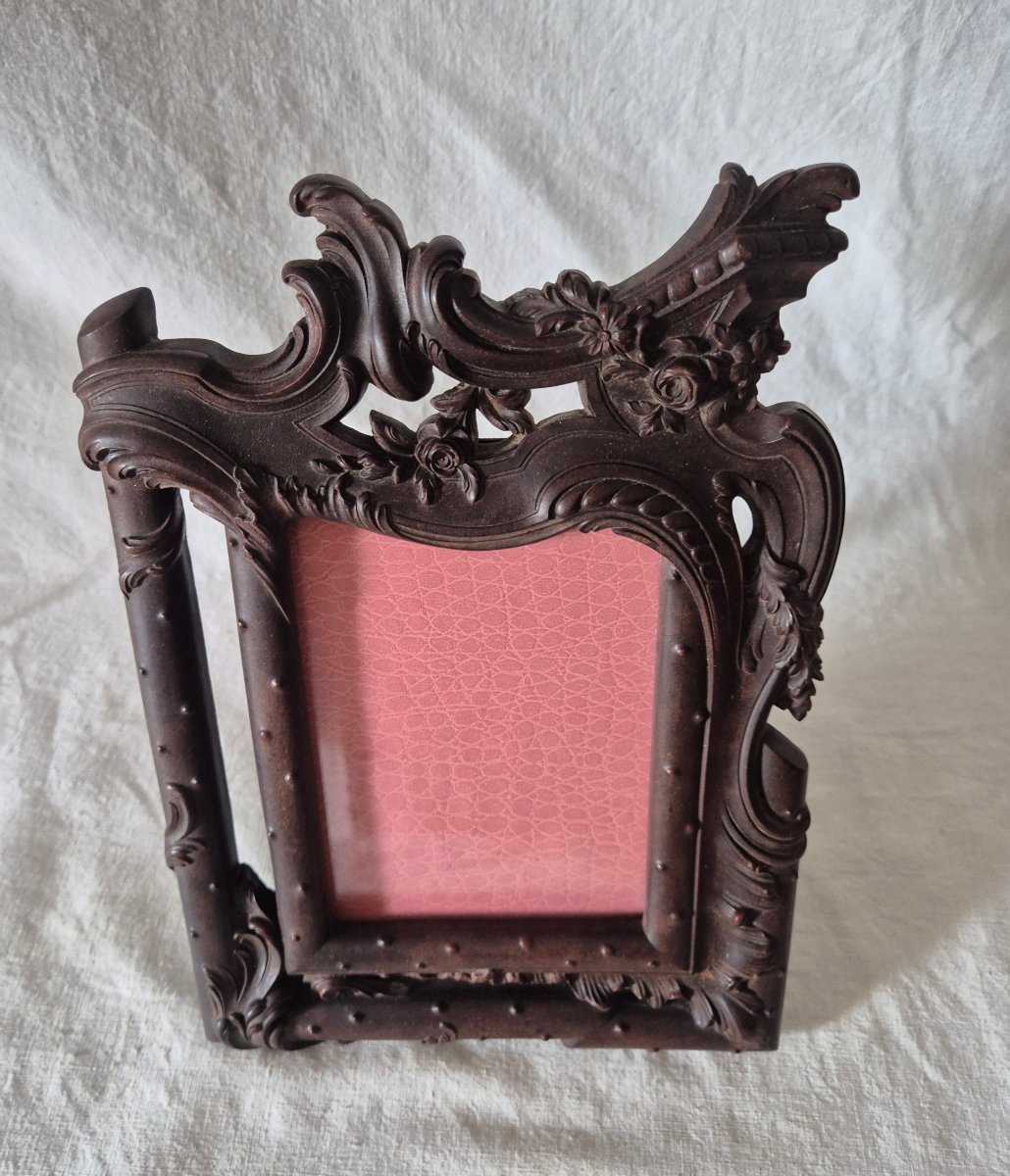 Cadre photo en bois durci marron au style rocaille Louis XV de la fin du XIXème siècle -photo-2
