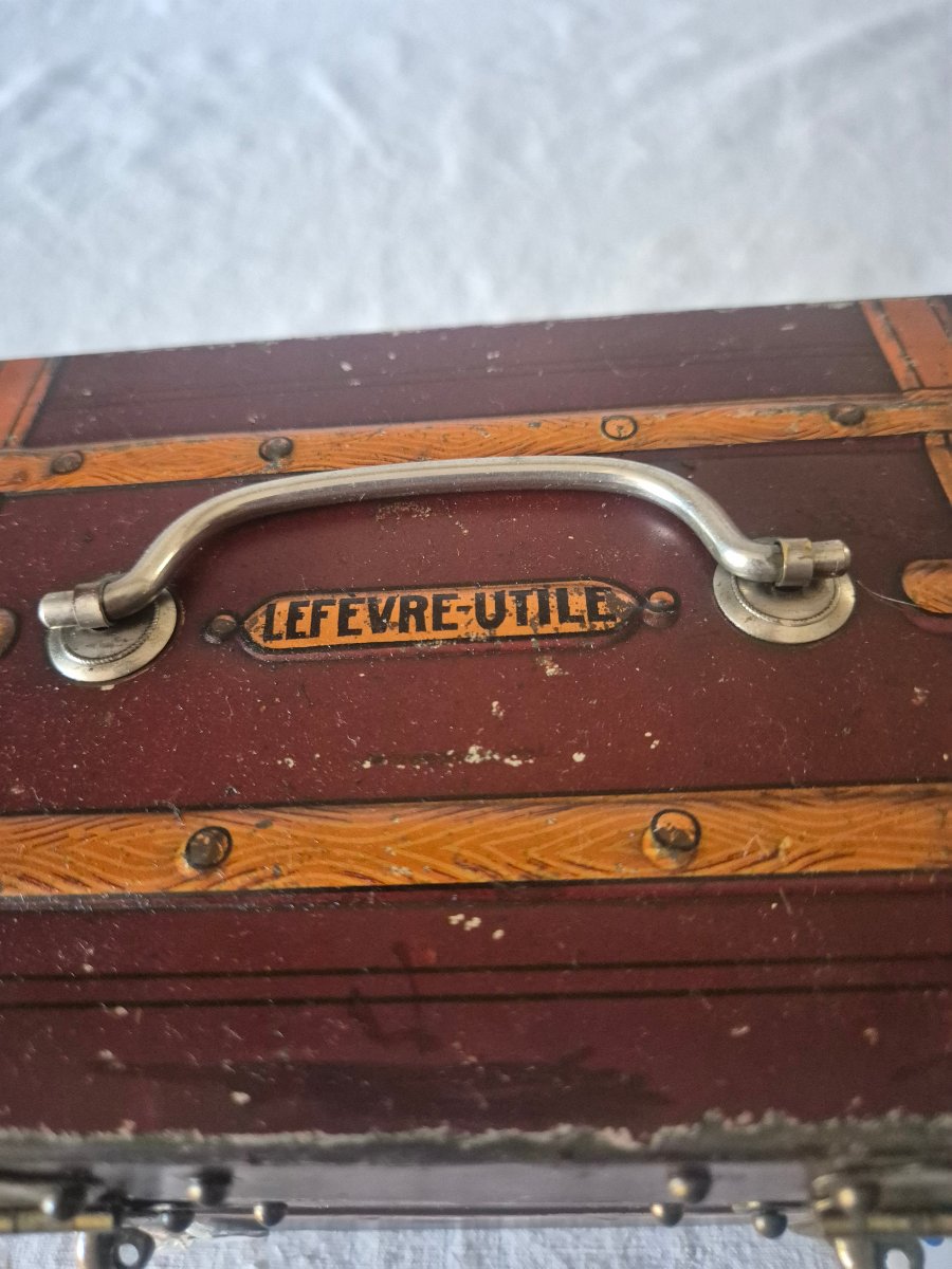 "lu" Cookie Tin Made Of Lithographed Sheet Metal In The Shape Of A Travel Trunk, Circa 1900-photo-4