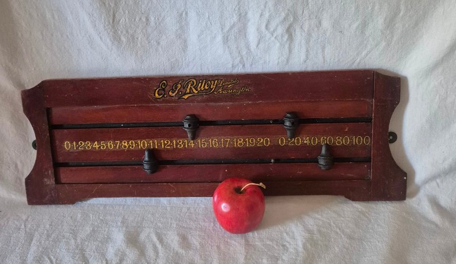 Special Feature On Bar And Pub Decor: A Mahogany Pool Table From A Scottish Pub. -photo-2