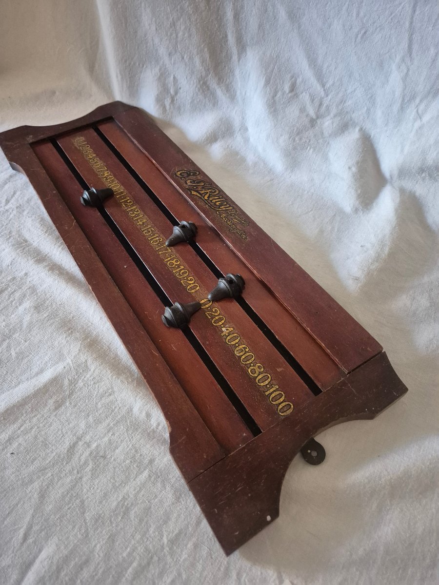 Special Feature On Bar And Pub Decor: A Mahogany Pool Table From A Scottish Pub. -photo-3